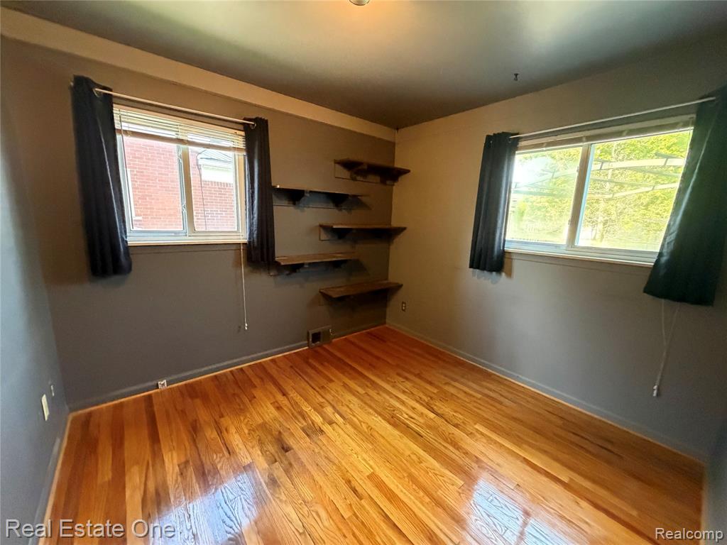 6251 N Charlesworth Street, Dearborn Heights, MI 48127 — Photo 17