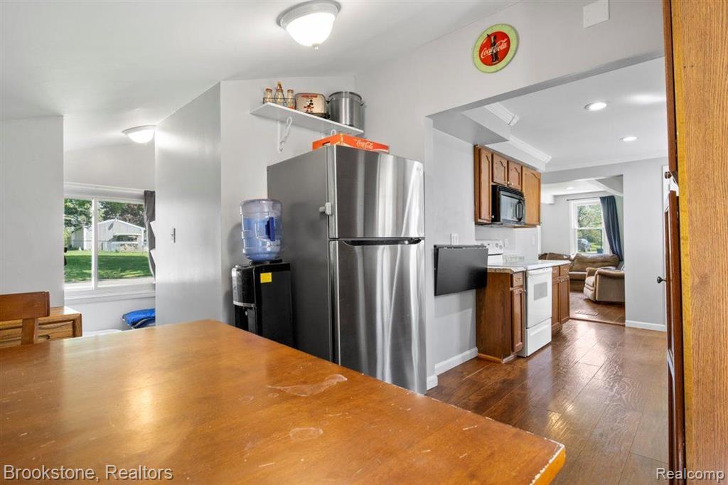 325 N Ann Street, Byron, MI 48418 — Photo 16