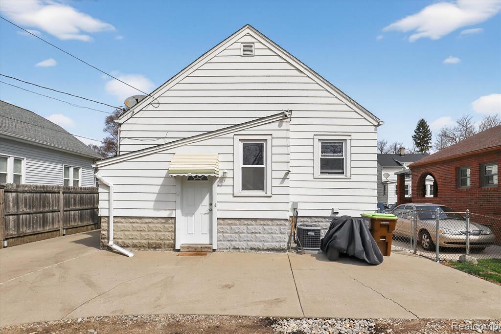 926 Kentucky Court, Monroe, MI 48161 — Photo 46
