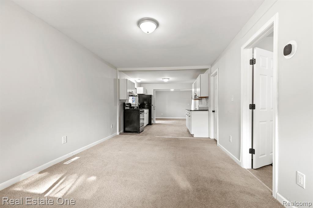 3993 WEDDELL Street, Dearborn Heights, MI 48125 — Photo 4