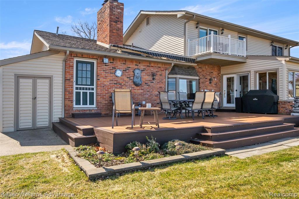 340 Angola Street, Wolverine Lake, MI 48390 — Photo 40