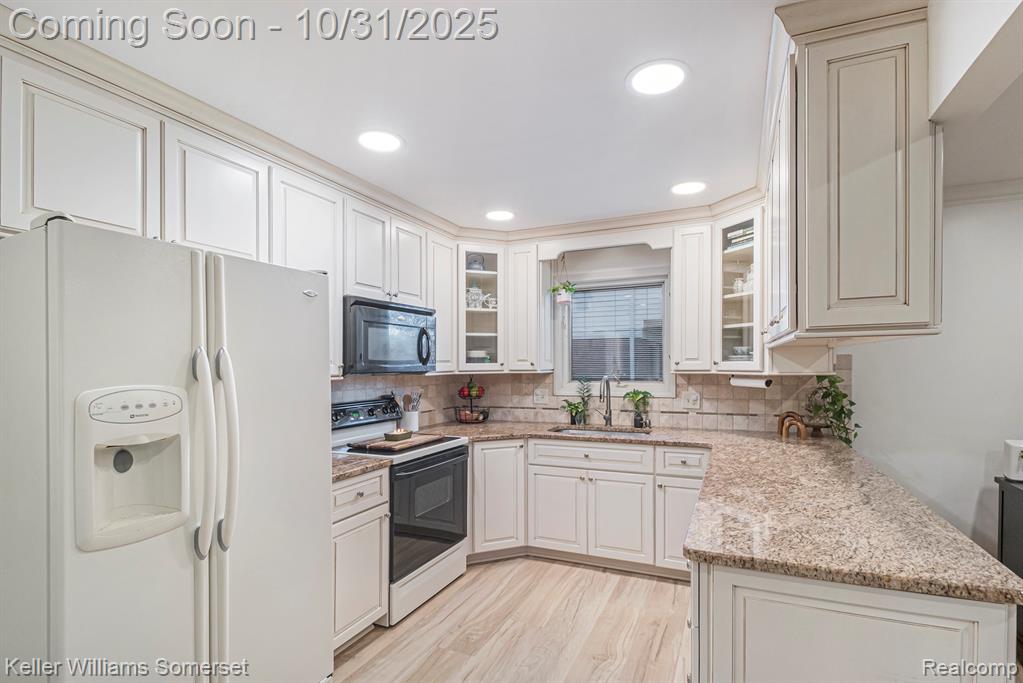 4523 Harold Drive, Troy, MI 48085 — Photo 12