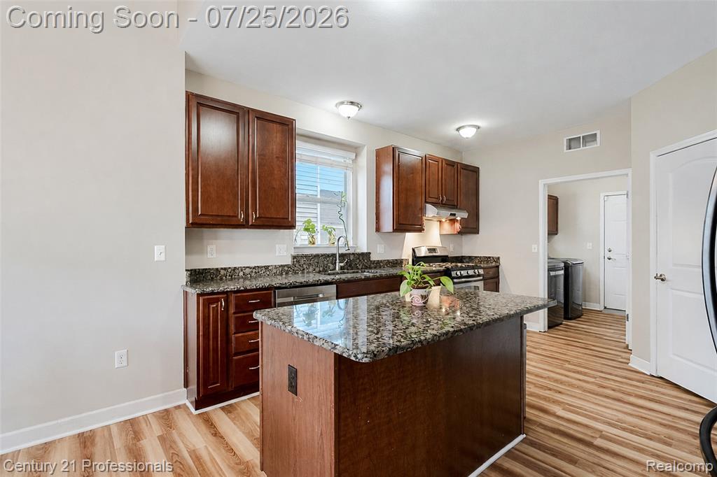 27089 Maxwell Court, Novi, MI — Photo 25