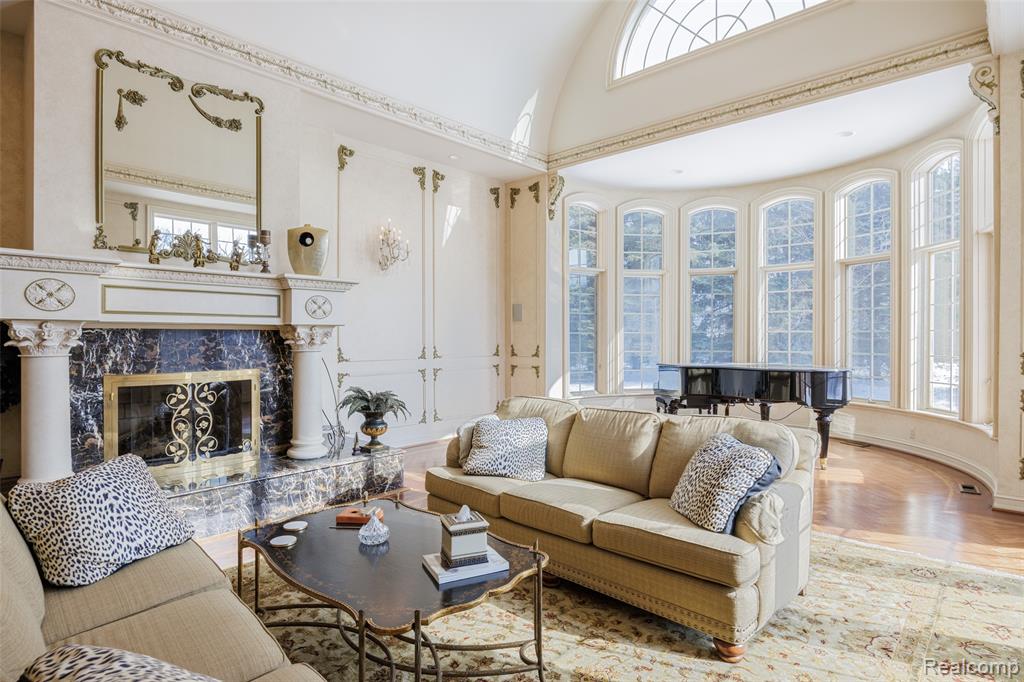 5165 Abbey Road, Rochester, MI, 48306