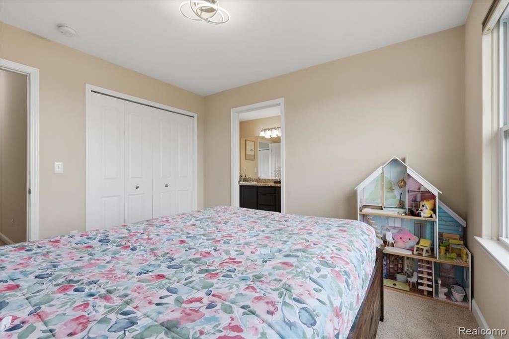 4810 E Stonegate Circle, Lake Orion, MI — Photo 26