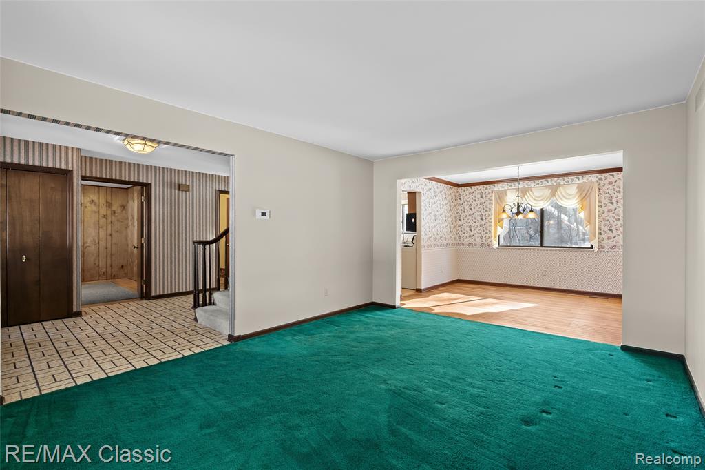 6313 Kiev Street, West Bloomfield, MI 48324 — Photo 10