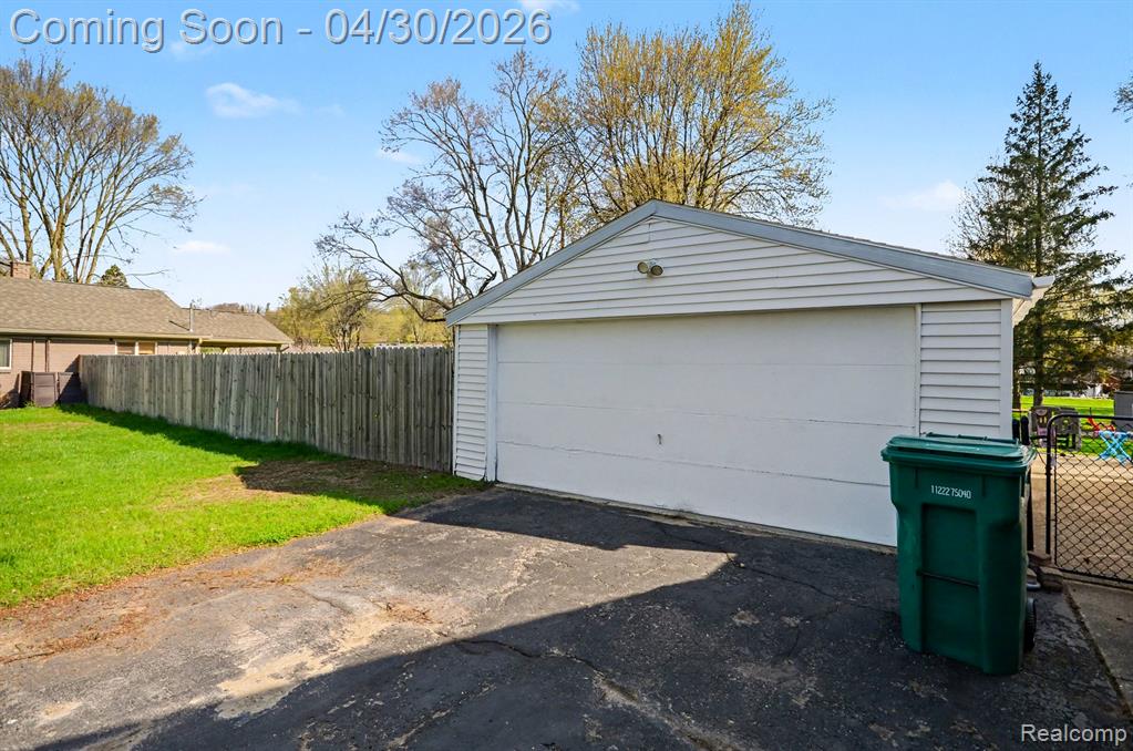 4884 Sundale Drive, Clarkston, MI — Photo 20