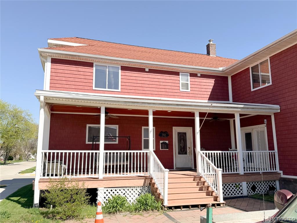 703 Saint John Street, Wyandotte, MI 48192 — Photo 2