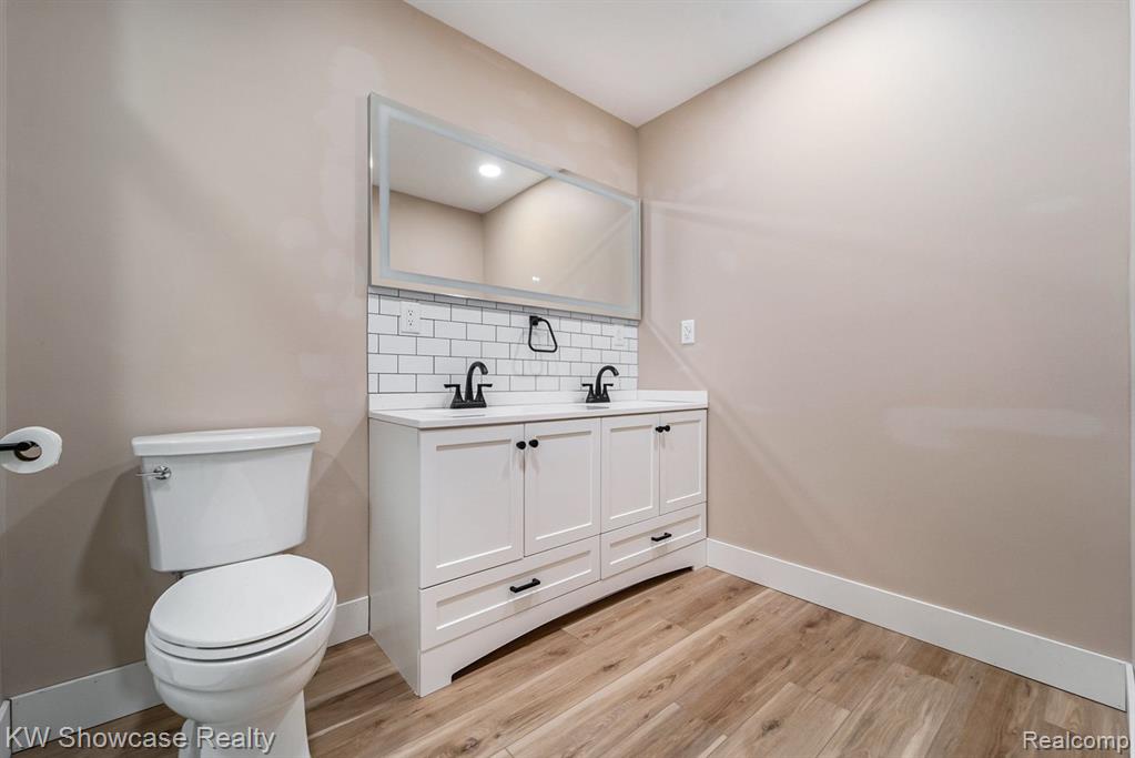 895 S PONTIAC Trail, C206, Walled Lake, MI 48390 — Photo 15