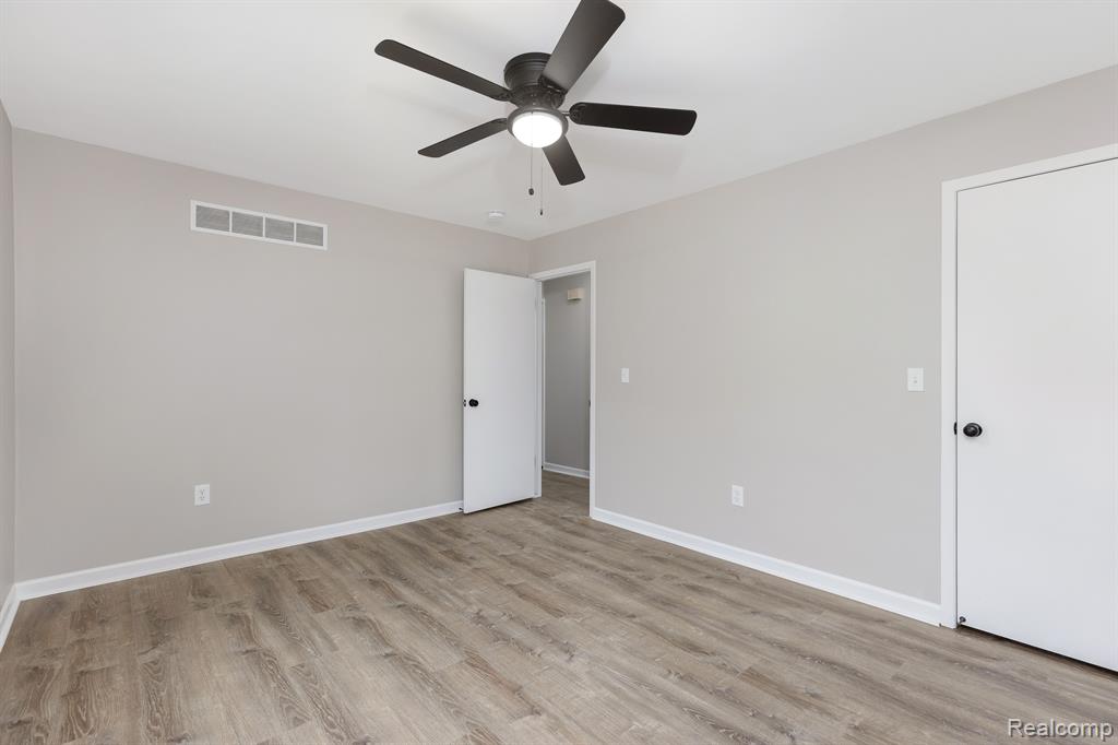 40440 NEWPORT Drive, Plymouth, MI 48170 — Photo 18