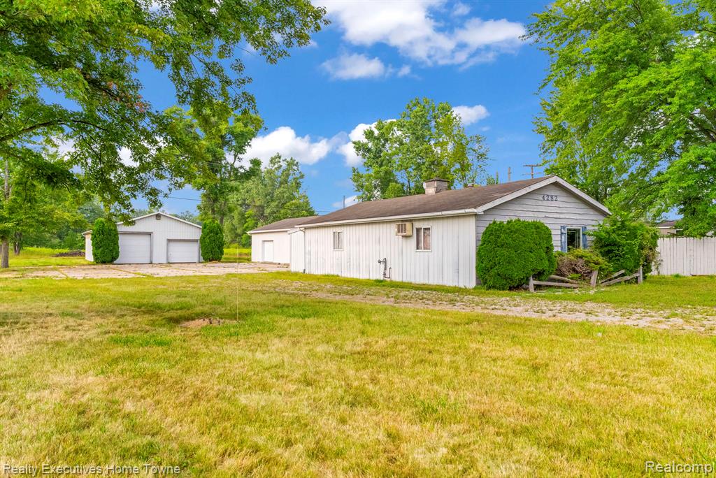 4280 Dove Road, Port Huron, MI 48060 — Photo 2