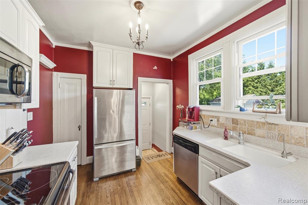 2700 Hallman Avenue, Waterford, MI 48328 — Photo 15