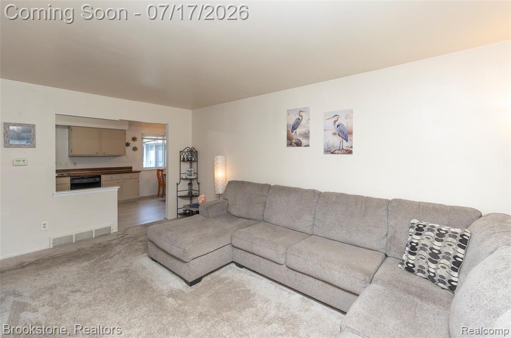 5245 Spinning Wheel Drive, Grand Blanc, MI 48439 — Photo 15
