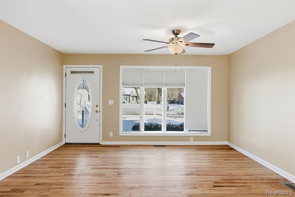 532 Michigan Avenue, Marysville, MI 48040 — Photo 6