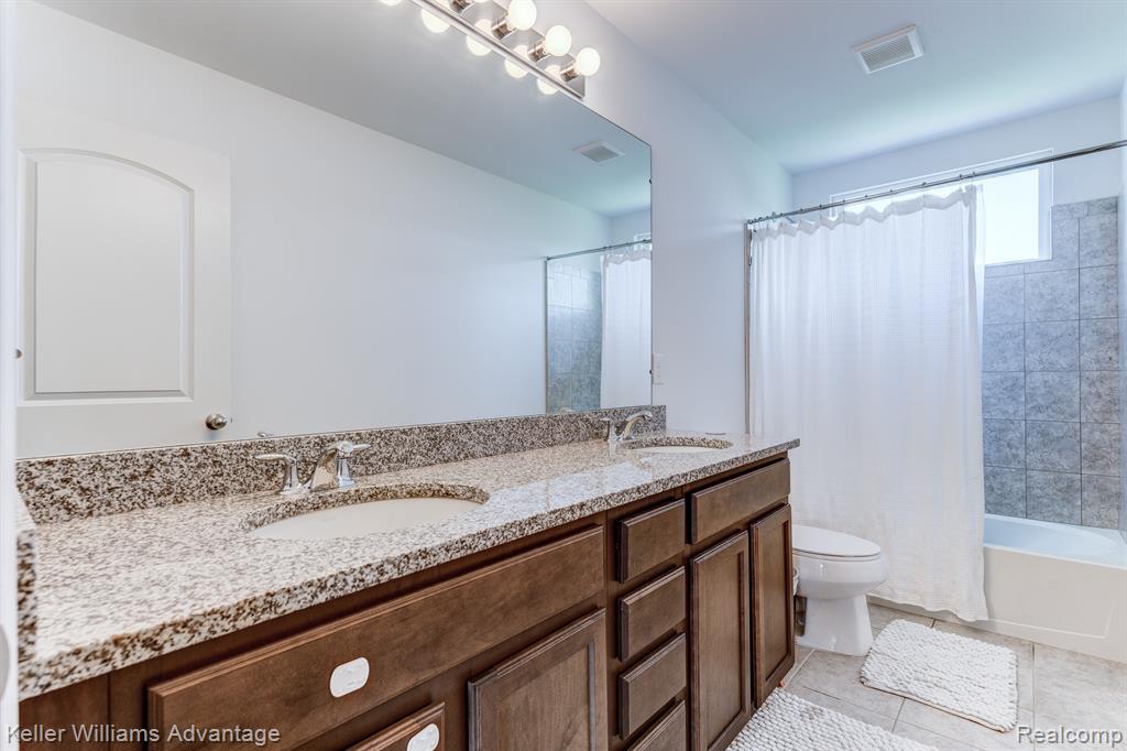 124 Shannon Partin Boulevard, South Lyon, MI 48178 — Photo 35