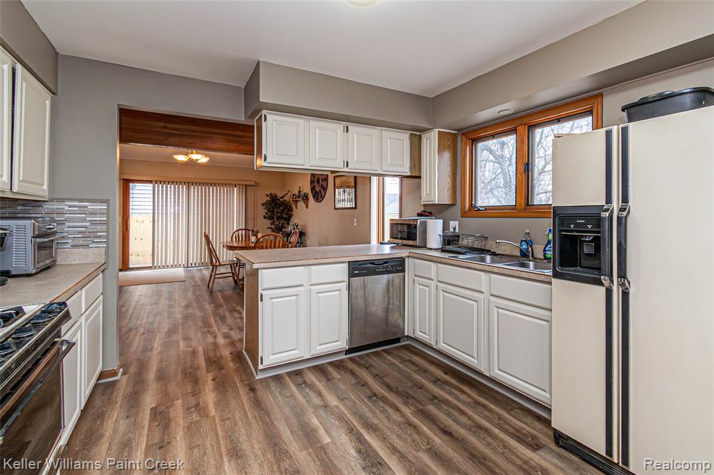 39671 Arbor Street, Harrison Township, MI — Photo 12