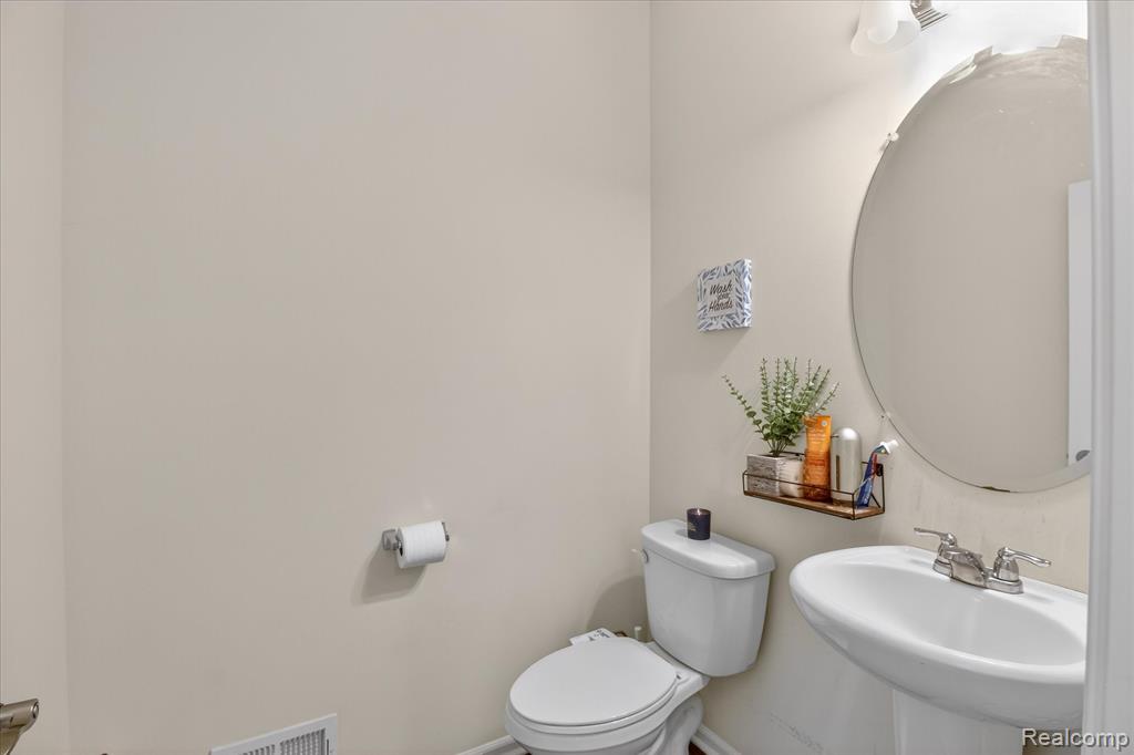 58565 Navarra Drive, South Lyon, MI 48178 — Photo 19