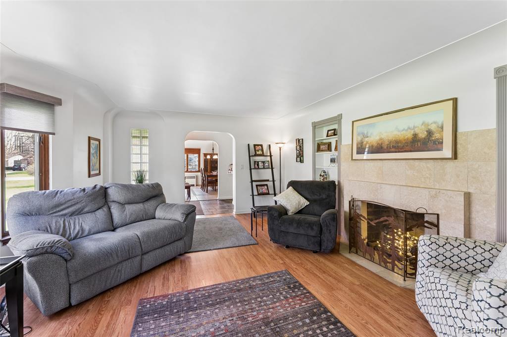 6214 Hugh Street, Burton, MI 48509 — Photo 25
