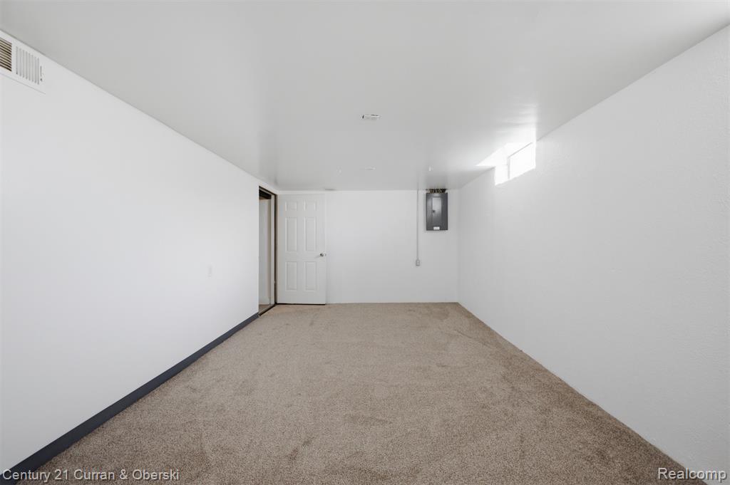 5375 Mayfair Street, Dearborn Heights, MI 48125 — Photo 22