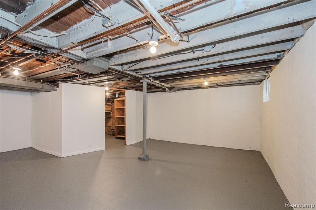 927 N Maple Avenue, Royal Oak, MI 48067 — Photo 67