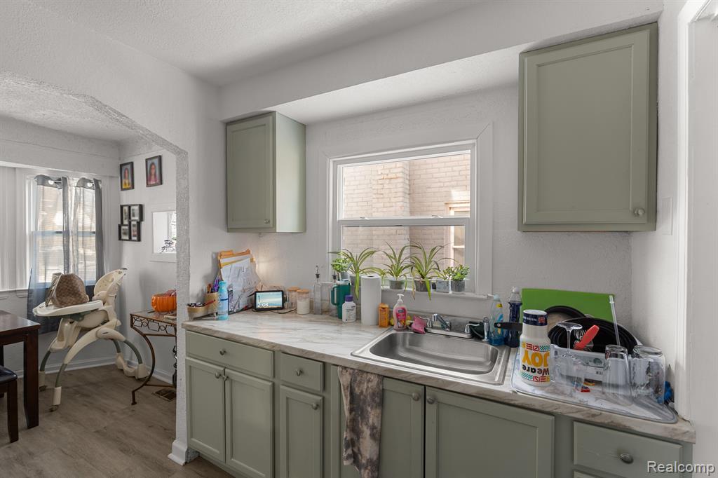 9589 MANSFIELD Street, Detroit, MI 48227 — Photo 5