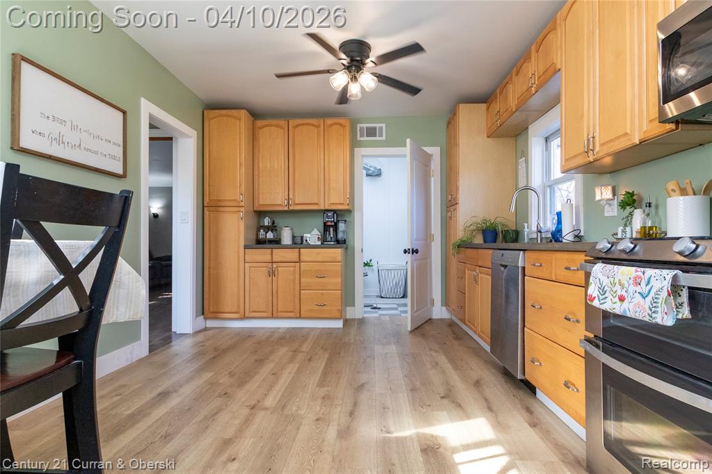 4145 Parker Street, Dearborn Heights, MI 48125 — Photo 10