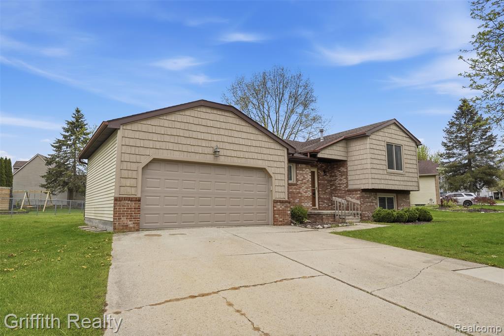 865 Alpine Drive, Brighton, MI 48116 — Photo 4