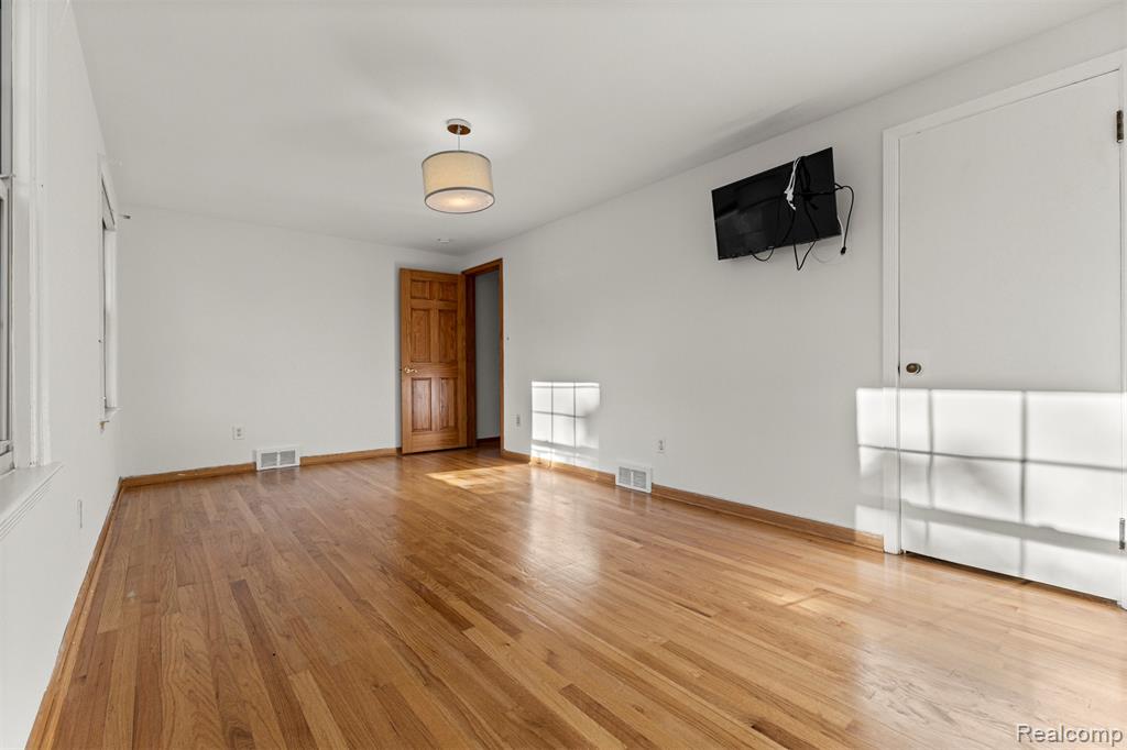411 S Lafayette Street, Dearborn, MI 48124 — Photo 37