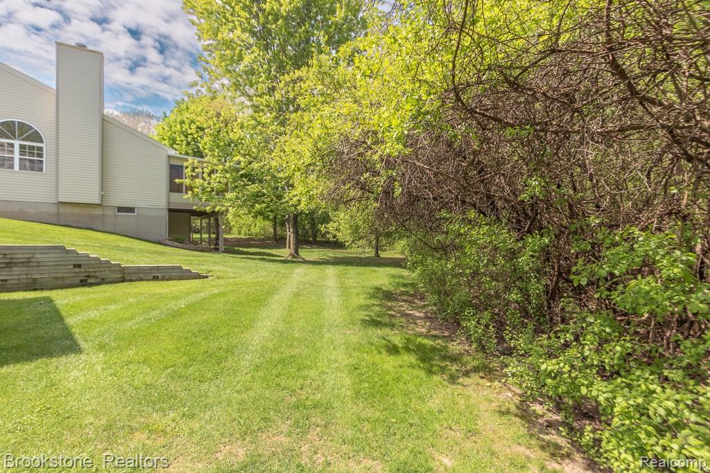 12465 Pagels Drive, 22, Grand Blanc, MI 48439 — Photo 37