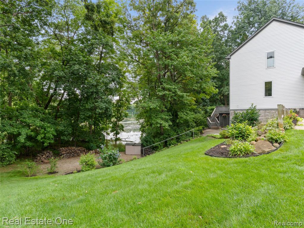 5471 Parkside Drive, Brighton, MI 48114 — Photo 44