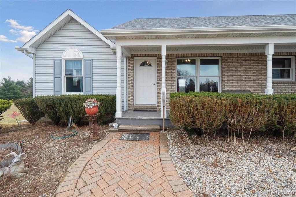 4332 LAKE PLEASANT Road, North Branch, MI 48461 — Photo 3
