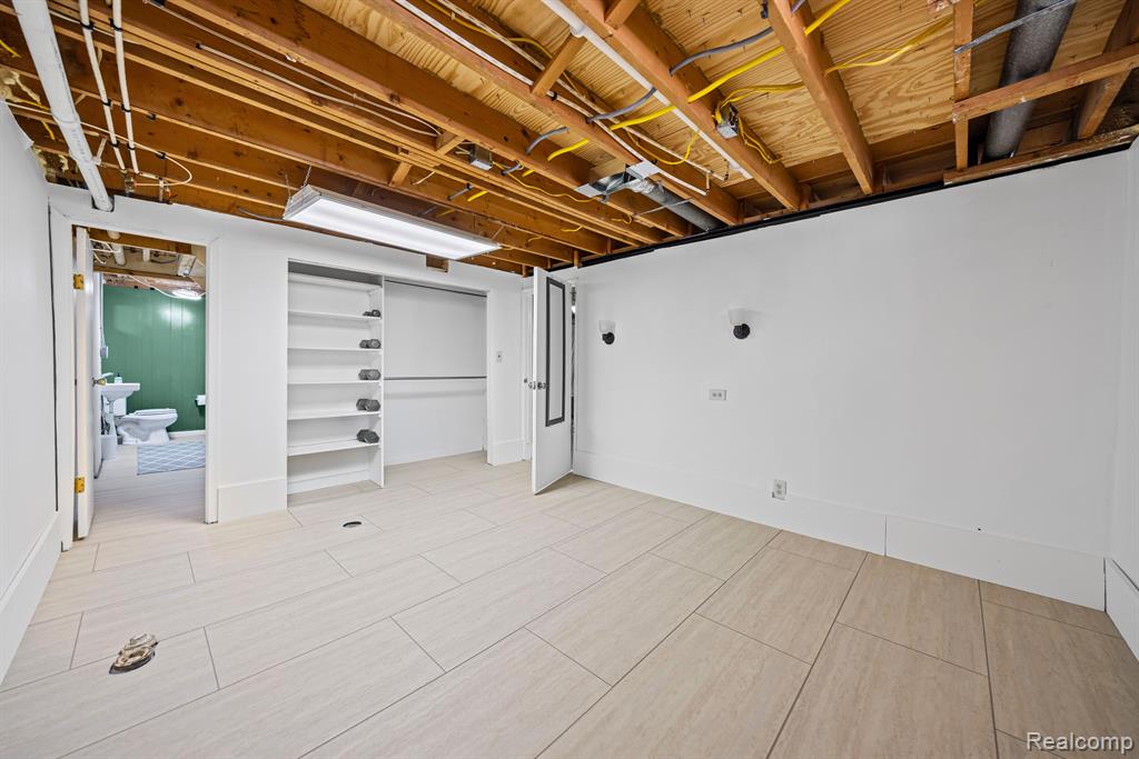 2710 Radcliffe Avenue, Ann Arbor, MI 48104 — Photo 35