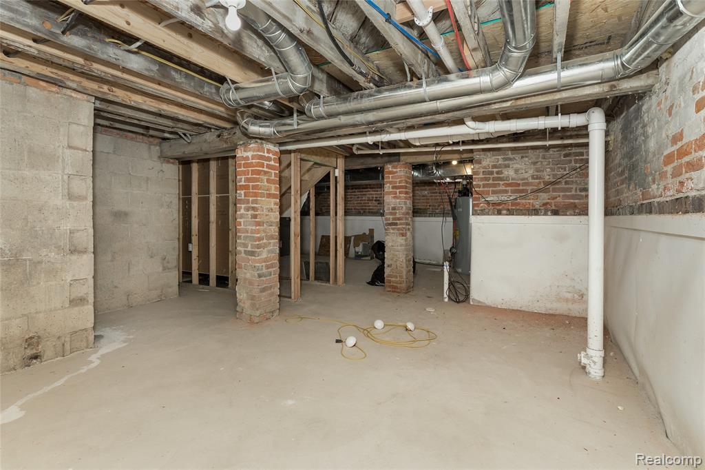 1583 Cadillac Boulevard, Detroit, MI 48214 — Photo 45