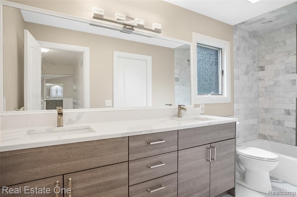 46837 Breckenridge Drive, Macomb, MI 48044 — Photo 16