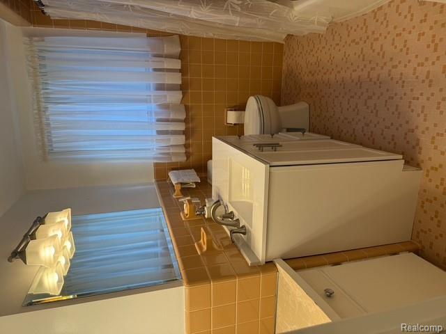 836 Harcourt Road E, Grosse Pointe Park, MI 48230 — Photo 19