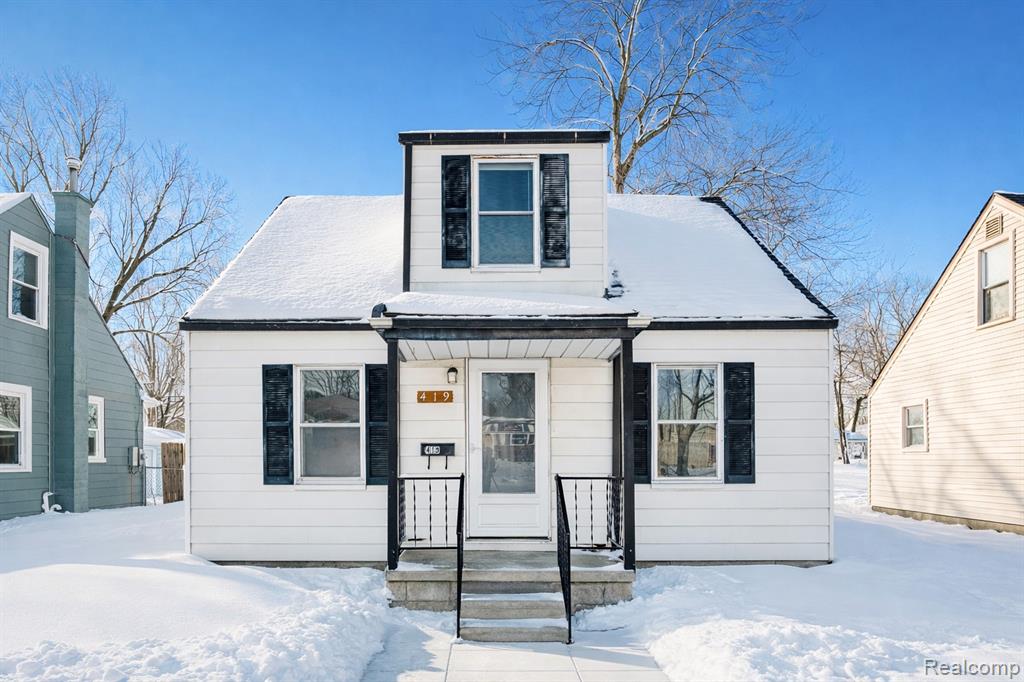 419 W Bernhard Avenue, Hazel Park, MI 48030 — front exterior