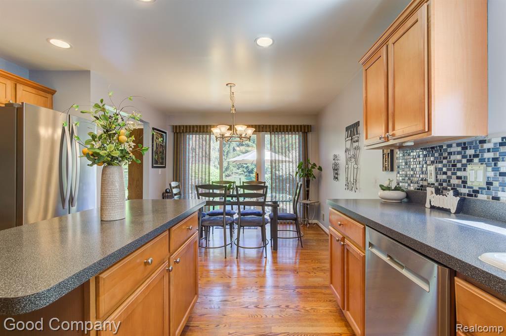 51250 W HILLS Drive, Plymouth, MI 48170 — Photo 19