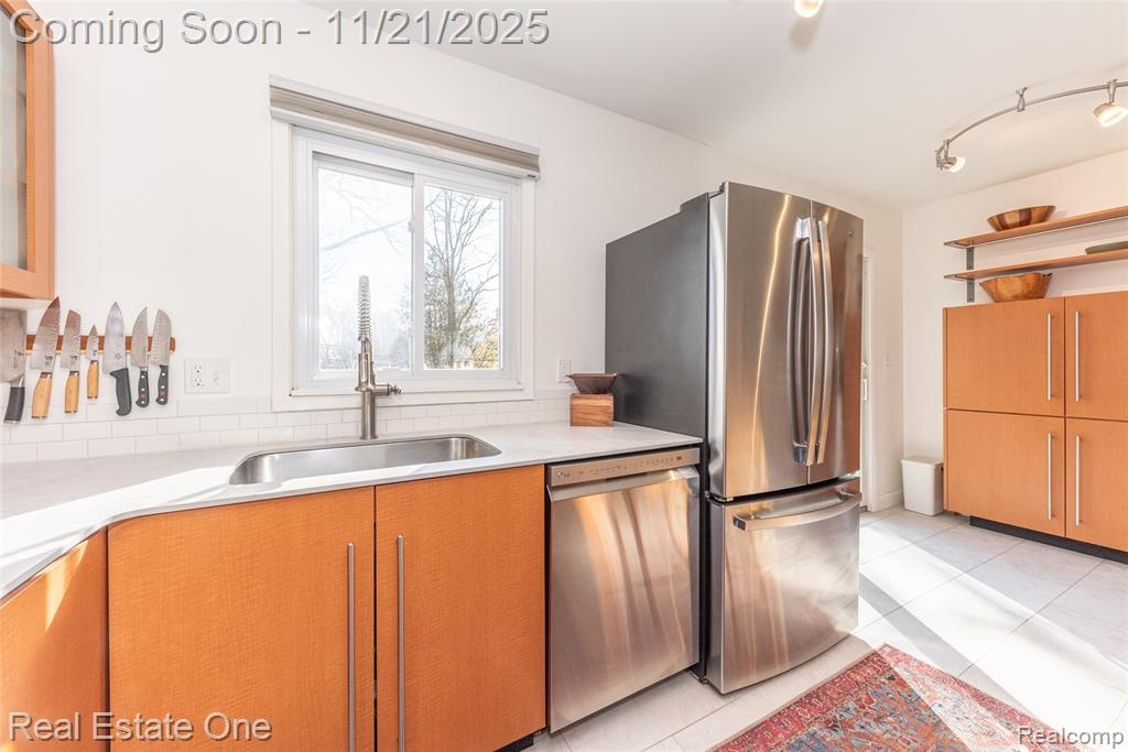 417 Lyon Court, South Lyon, MI 48178 — Photo 12