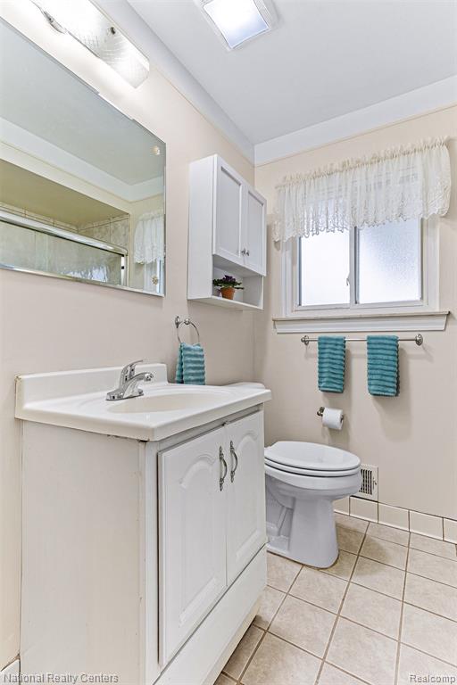 6104 Ardmore Park Circle, Dearborn Heights, MI 48127 — Photo 15