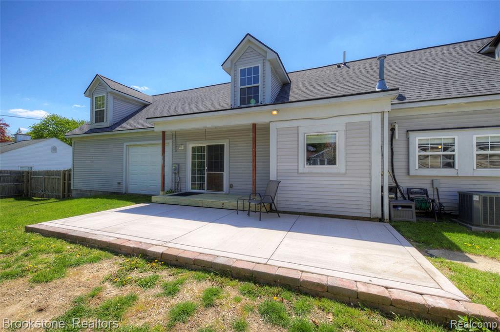 4458 Seeden Street, Waterford, MI 48329 — Photo 9