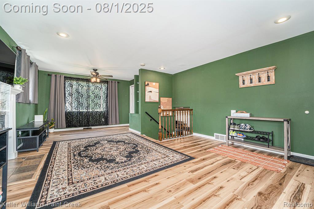 4135 Fenmore Avenue, Waterford, MI 48328 — Photo 7