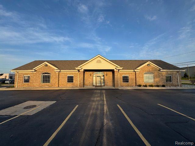 6909 HIGHLAND Road, Waterford, MI 48327 — Photo 11