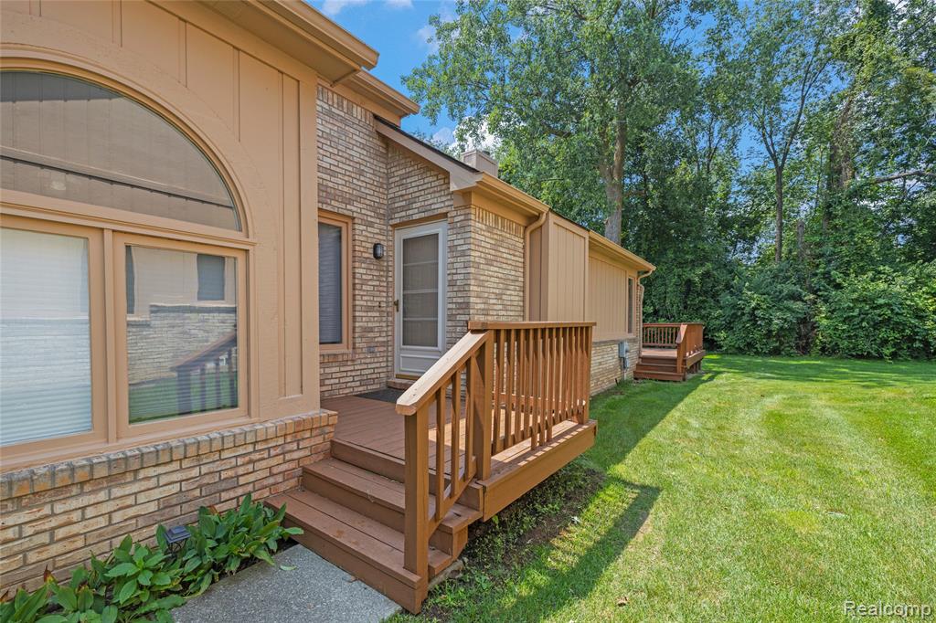 35213 Knollwood Lane, Farmington, MI 48335 — Photo 6
