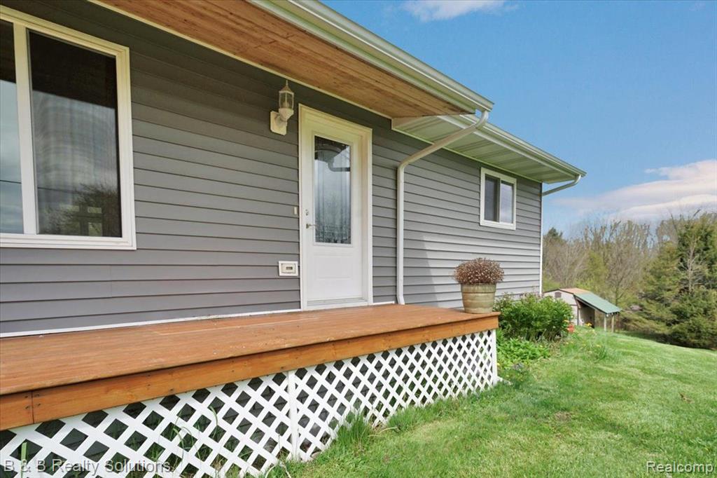 4114 COLUMBIAVILLE Road, Columbiaville, MI 48421 — Photo 4