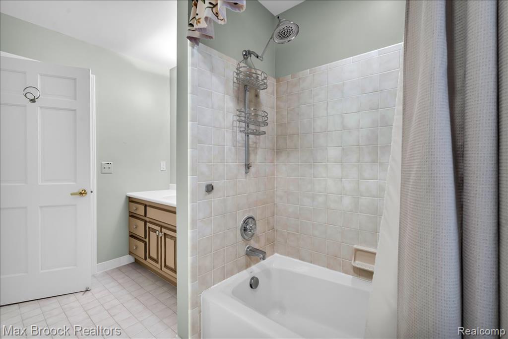 11633 Lorenz Way, Plymouth, MI 48170 — Photo 22
