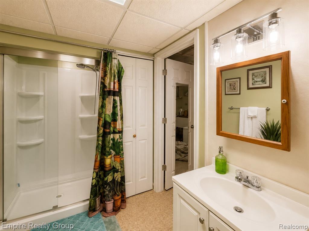 17300 Buckingham Avenue, Beverly Hills, MI 48025 — Photo 24