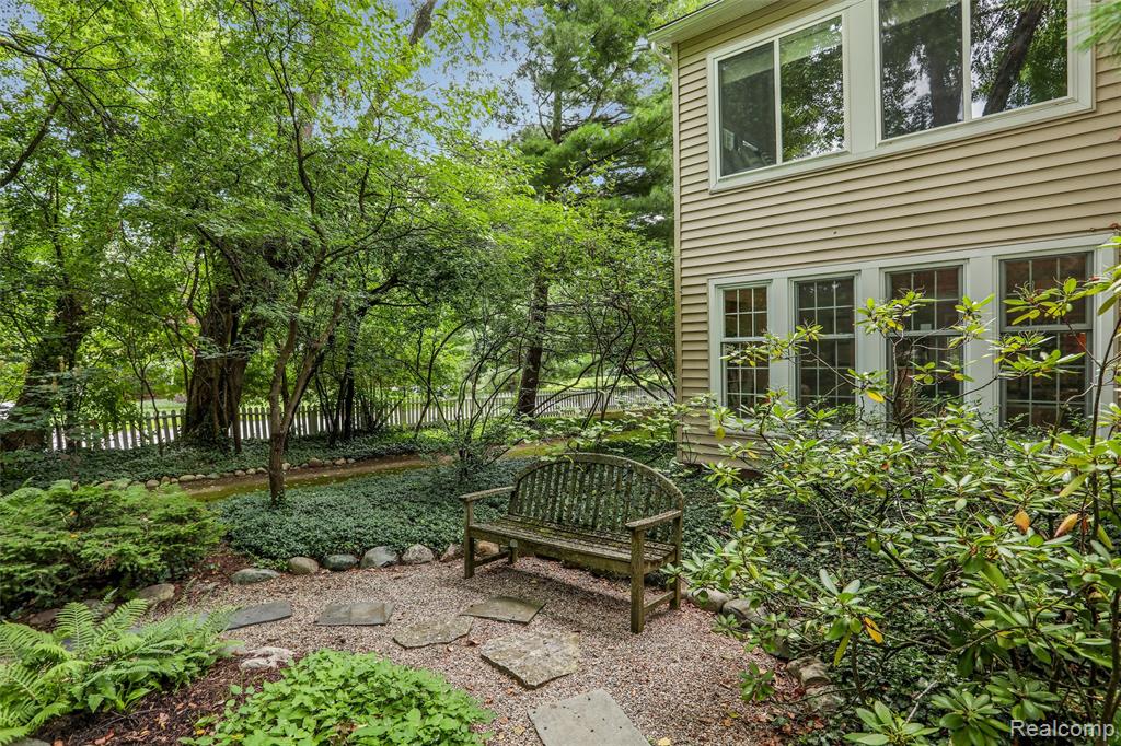 4200 Surrey Cross, Bloomfield Hills, MI 48301 — Photo 37
