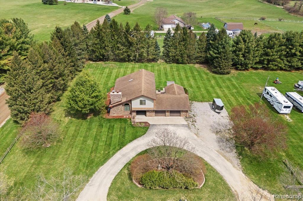 1415 ROSE CENTER Road, Fenton, MI 48430 — Photo 33