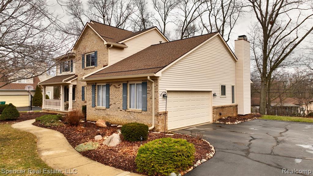 6350 Waldon Woods Drive, Clarkston, MI — Photo 3
