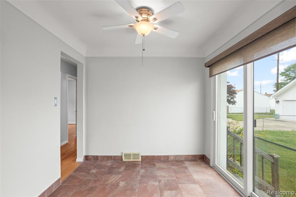 6553 Norwood Avenue, Allen Park, MI 48101 — Photo 8